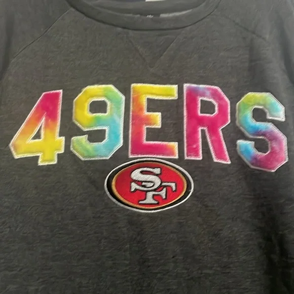 Super soft San Francisco 49ers ladies sweatshirt. Size xxl. NWOT - Picture 2 of 5